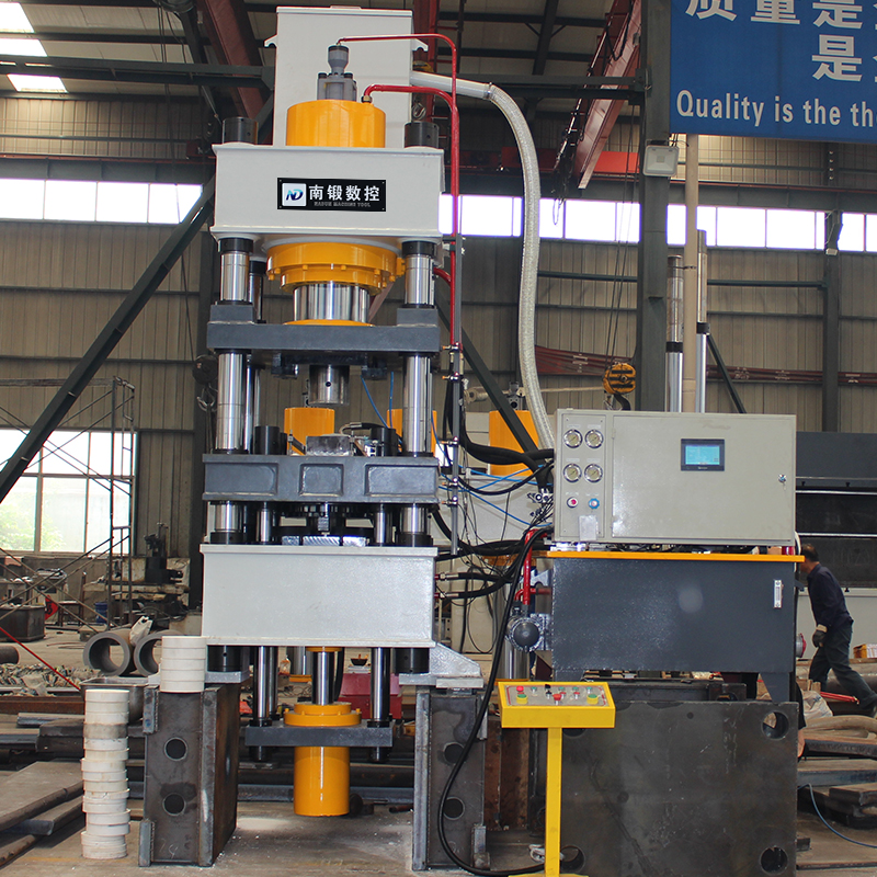 315噸鹽磚機(jī)牛羊舔磚液壓機(jī)